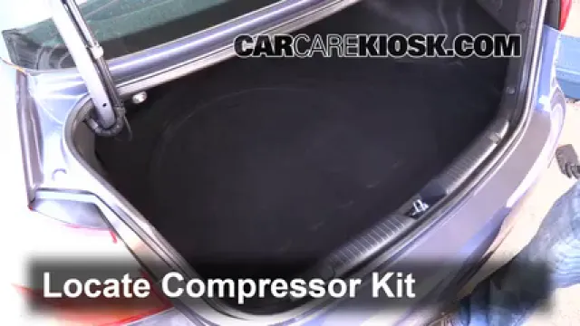 2014 Kia Forte LX 1.8L 4 Cyl. Pneus et roues Changer un pneu crevé
